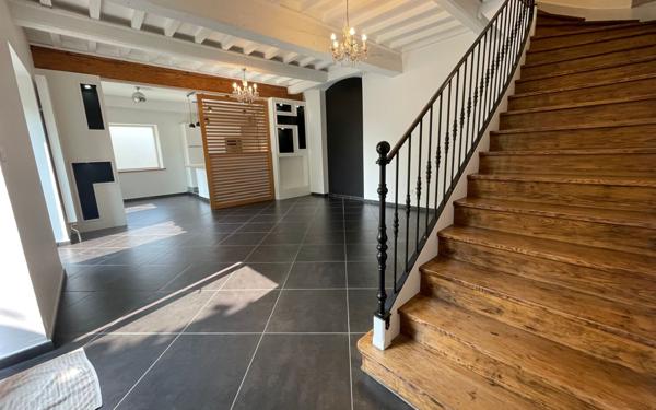 Maison à louer    5 pièces •  Soucieu-en-Jarrest