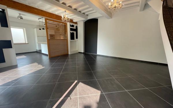 Maison à louer    5 pièces •  Soucieu-en-Jarrest