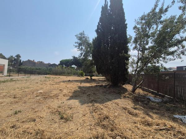 Terrain à vendre 2064 m²  - SAINTE MARIE LA MER - A 5 min des plages
