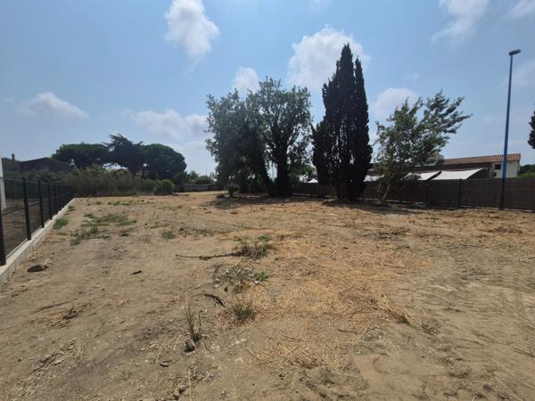 Terrain à vendre 2064 m²  - SAINTE MARIE LA MER - A 5 min des plages