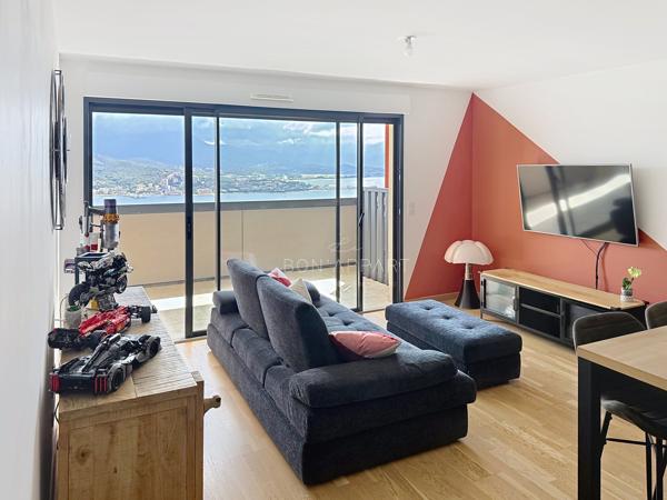 Appartement 3 pièce(s) 2 chambre(s) 62 m²