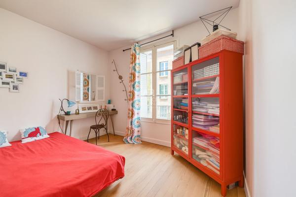 SEVRES RIVE DROITE - MAISON DE CHARME €1 050 000 ** - Référence 567-S