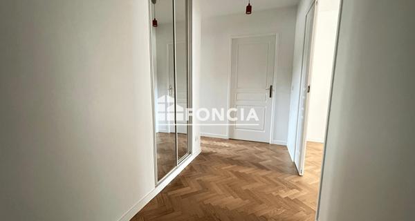 Location Appartement 3 pièces 66.48 m² - Issy-les-moulineaux 92130