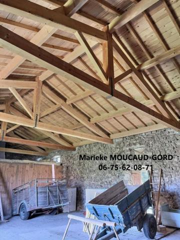 Magnifique Corps de ferme à rénover entièrement 170 m² par niveau sur 1977m² de terrain