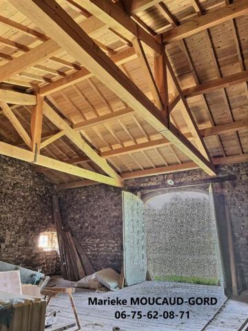 Magnifique Corps de ferme à rénover entièrement 170 m² par niveau sur 1977m² de terrain