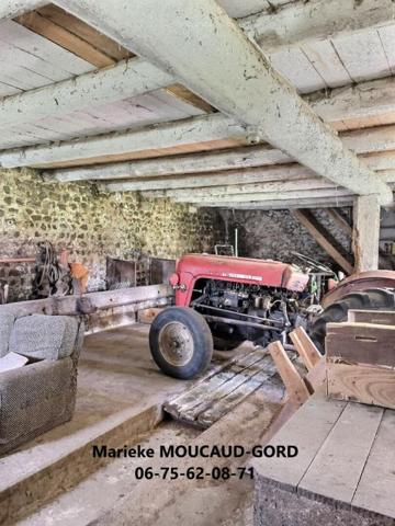 Magnifique Corps de ferme à rénover entièrement 170 m² par niveau sur 1977m² de terrain