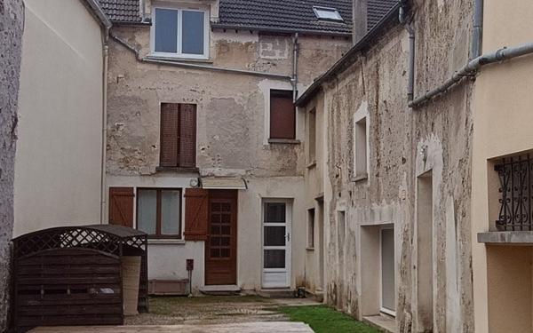 Maison à vendre    5 pièces • 94 m2 Saâcy-sur-Marne