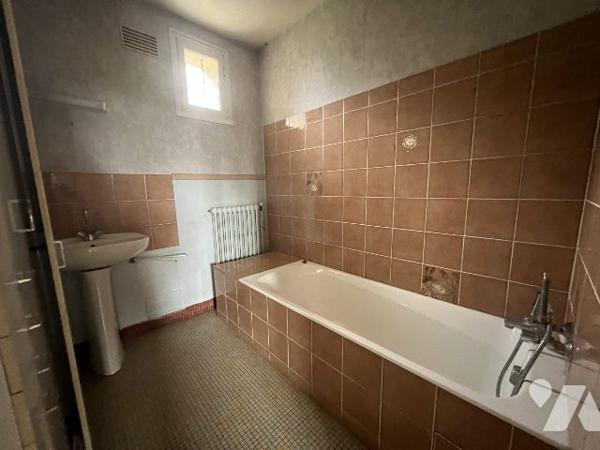 UNE MAISON D'HABITATION INDIVIDUELLE A VENDRE