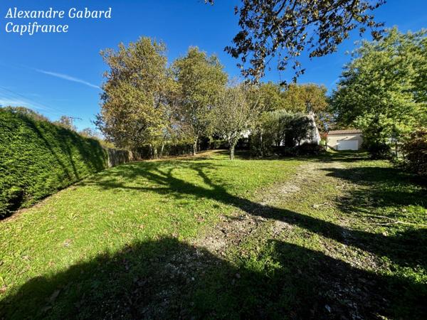 TARGON - Belle Maison de plain-pied - 4 chambres - Garage - Jardin