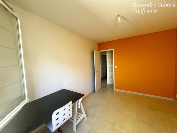 TARGON - Belle Maison de plain-pied - 4 chambres - Garage - Jardin