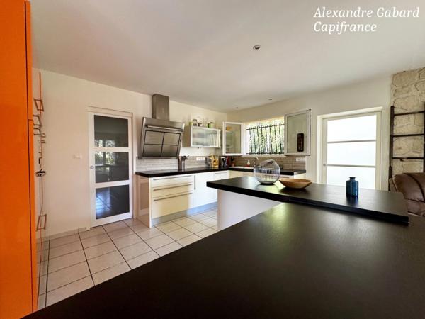 TARGON - Belle Maison de plain-pied - 4 chambres - Garage - Jardin