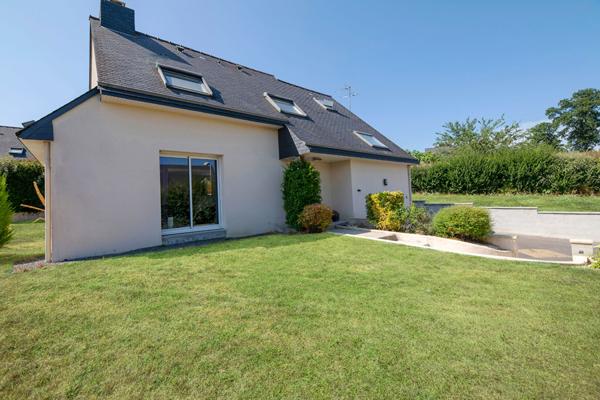 EXCLUSIVITÉ  Saint Aubin d'Aubigné ! Maison 4 chambres. Proche écoles et commerces. Quartier calme