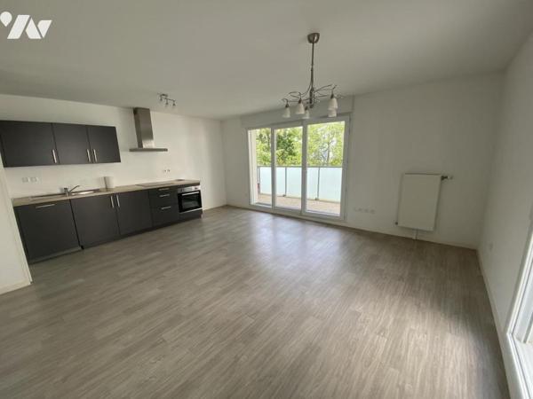 BEZANNES / 3 CHAMBRES / TERRASSE ET PARKING