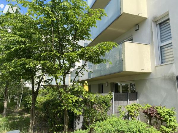 BEZANNES / 3 CHAMBRES / TERRASSE ET PARKING
