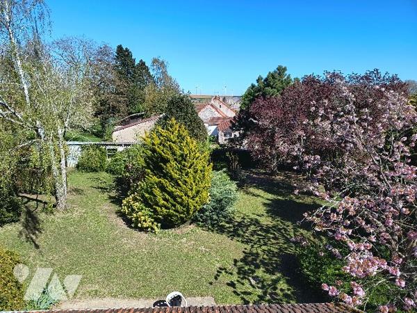 PROCHE LA FERTE-MILON - BELLE MAISON FAMILIALE A LA CAMPAGNE