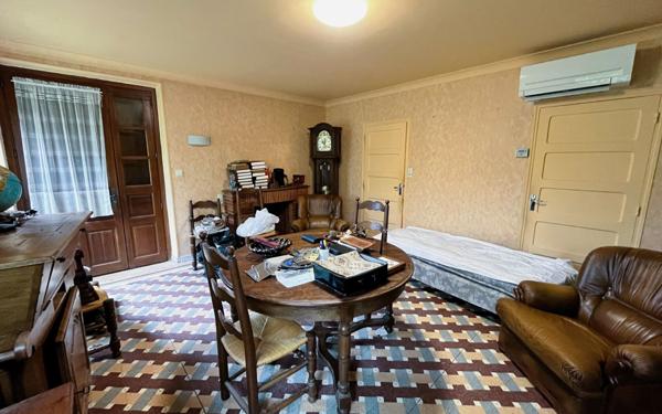 Maison à vendre    5 pièces •  Les Vans