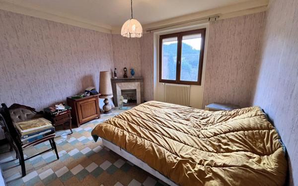 Maison à vendre    5 pièces •  Les Vans