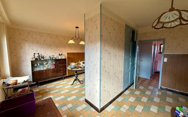 Maison à vendre    5 pièces •  Les Vans