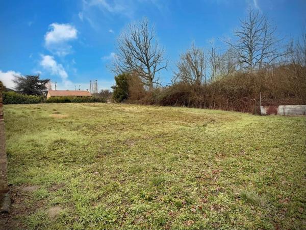 Terrain à bâtir plat en centre bourg