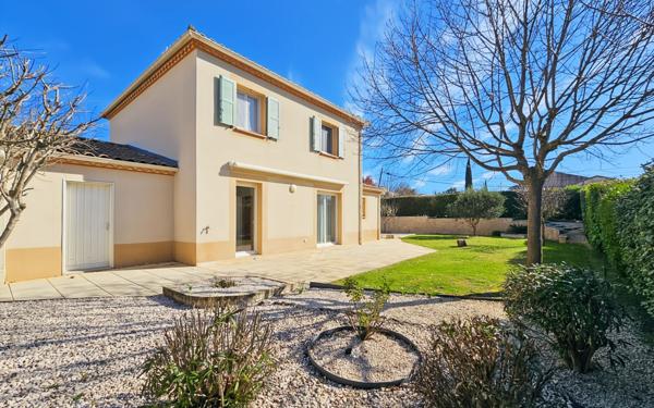 Maison à vendre    5 pièces •  Montaren-et-Saint-Médiers