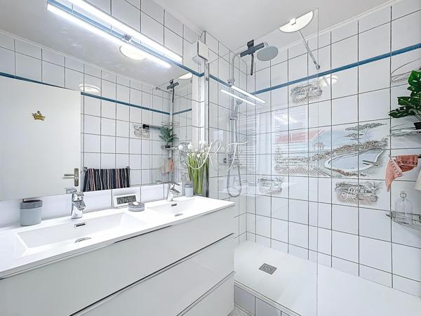 Appartement lumineux au dernier étage