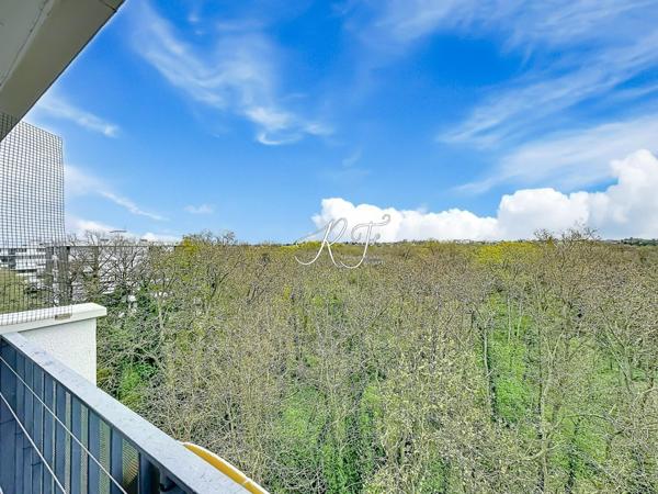 Appartement lumineux au dernier étage