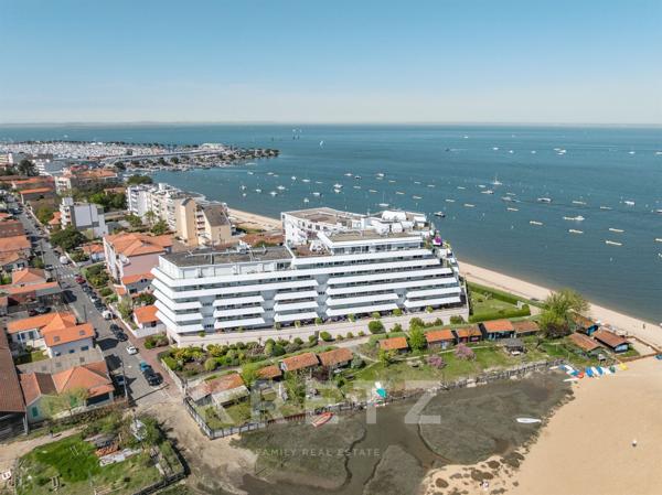 APPARTEMENT 1ÈRE LIGNE – VUE PANORAMIQUE SUR LE BASSIN D’ARCACHON