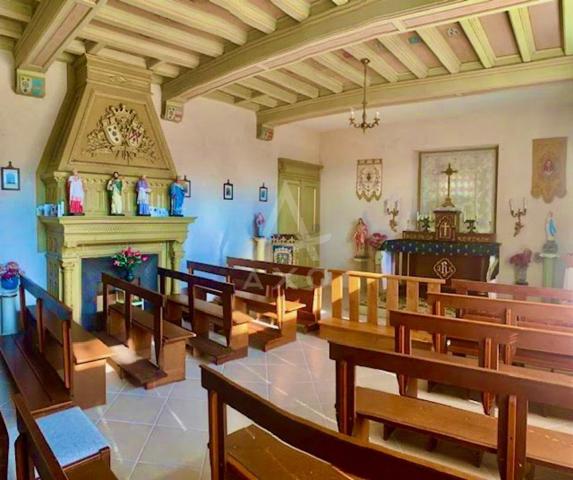 Manoir avec ses belles dépendances sur un magnifique parc entièrement clos