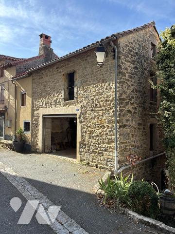 GARAGE AVEC FORT POTENTIEL D'HABITATION