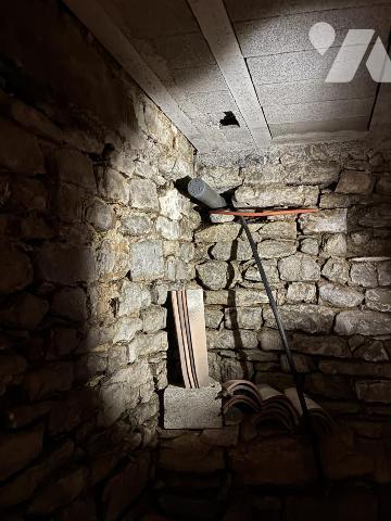 GARAGE AVEC FORT POTENTIEL D'HABITATION