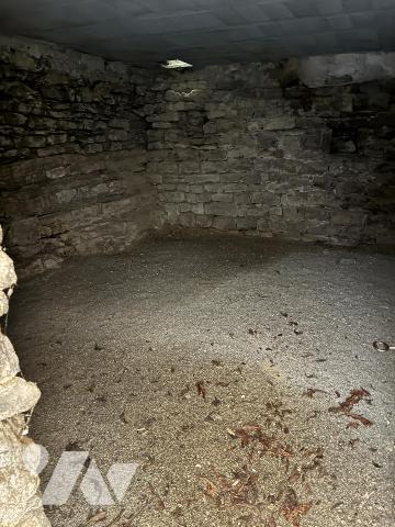 GARAGE AVEC FORT POTENTIEL D'HABITATION
