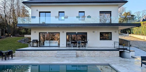 MAISON - CHAMBERY - 9 PIÈCES - 300 M2