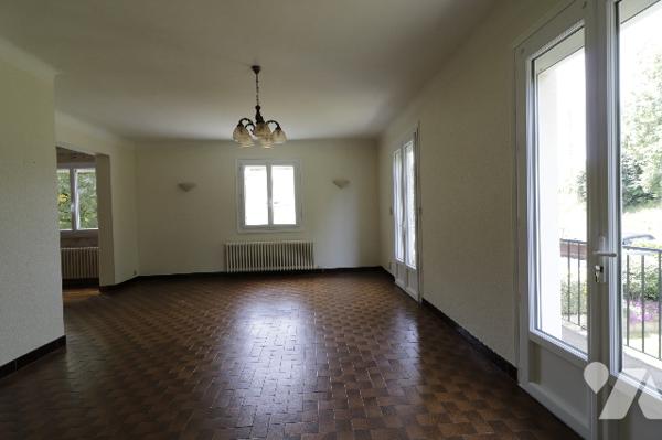 A VENDRE - SARLAT-LA-CANEDA - Maison de 112 m² sur parcelle de 1214 m²