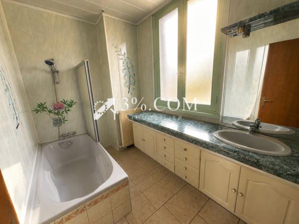 Maison 8 pièce(s) 4 chambre(s) 200 m²