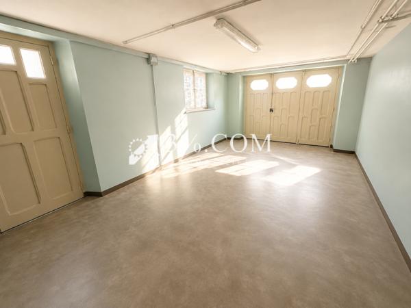 Maison 8 pièce(s) 4 chambre(s) 200 m²
