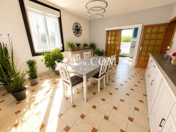 Maison 8 pièce(s) 4 chambre(s) 200 m²