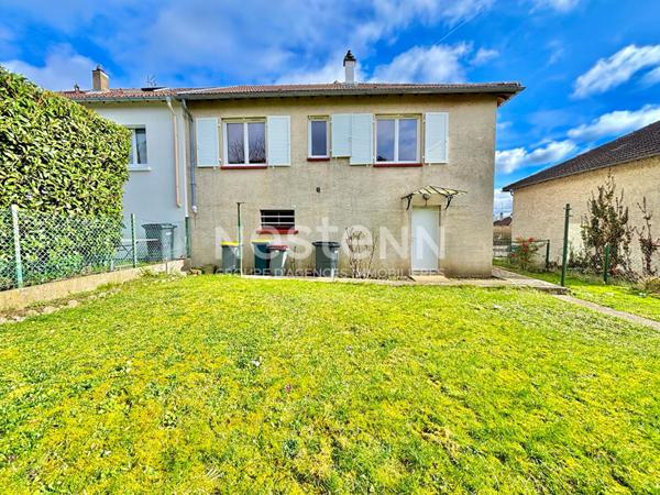Nestenn Igny - Quartier des Castor, Vauhallan - Maison Mitoyenne avec Toiture Neuve, Fenêtres Récentes et Fort Potentiel de Rénovation