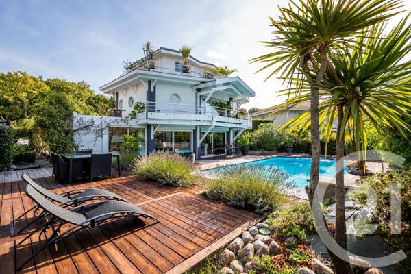 Maison à vendre  7 pièces - 230 m2 LANTON - 33