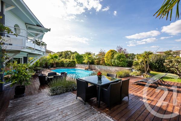 Maison à vendre  7 pièces - 230 m2 LANTON - 33