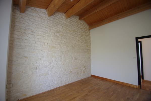 Maison  6 pièce(s)  4 chambre(s)  155.85 m²