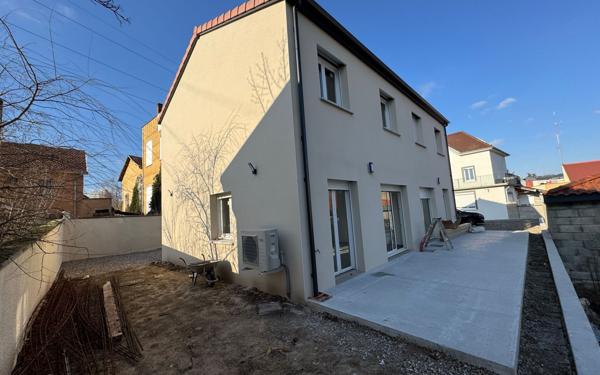 Maison à vendre    4 pièces •  Pont-de-Chéruy