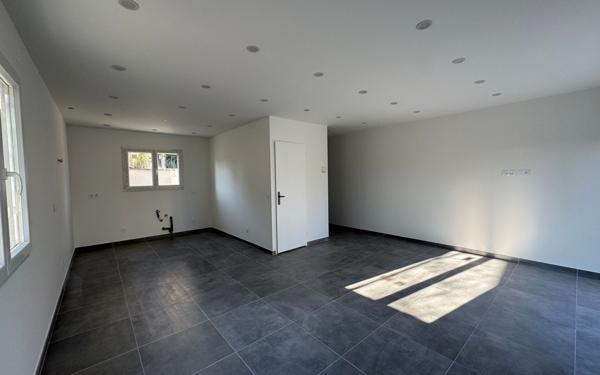 Maison à vendre    4 pièces •  Pont-de-Chéruy