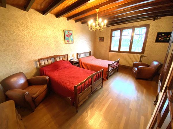 Ensemble immobilier proximité d'Orgelet / 10 pièces / 4 chambres