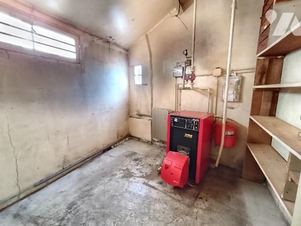 SAINTE MENEHOULD - RUE CHANTERAINE
Maison de ville de 84m², cour sur l'arrière, garage, terrain