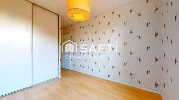 BRON : Rare et exceptionnel rez-de-jardin avec veranda et grand jardin privatif