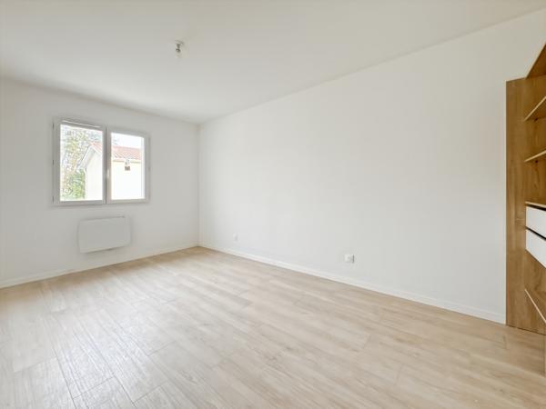 Saint-Didier-de-Formans (01600) Saint-didier-de-formans, à deux pas des écoles, maison 4 pièces 100 m²