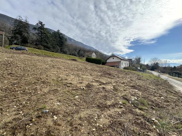 Vente Terrain 1000 m2 à Serrières-en-Chautagne