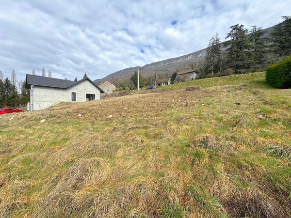 Vente Terrain 1000 m2 à Serrières-en-Chautagne