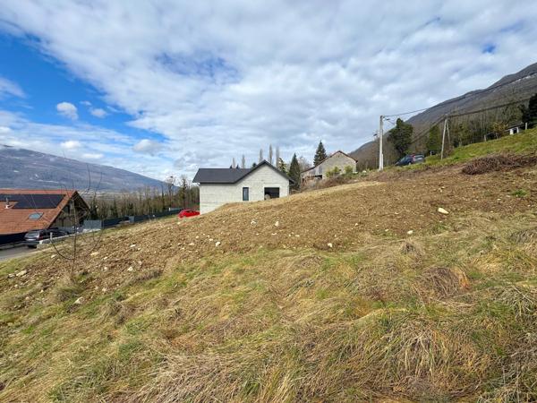 Vente Terrain 1000 m2 à Serrières-en-Chautagne