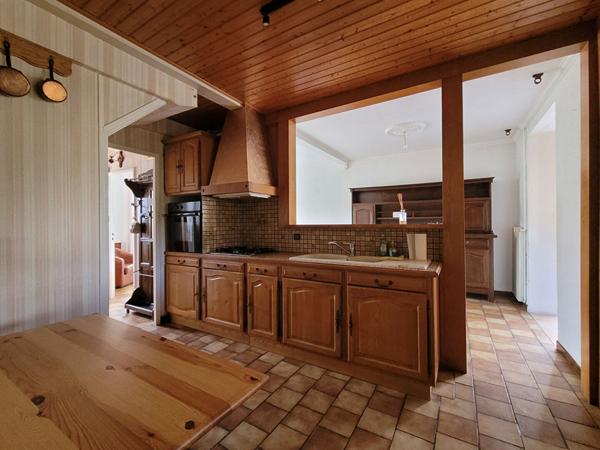 Maison familiale avec jardin et garages - LA ROCHELLE